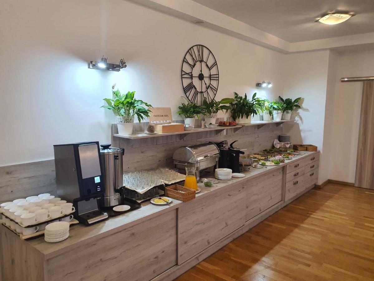 Polonia Bed & Breakfast เมียนซิดดรอแย ภายนอก รูปภาพ
