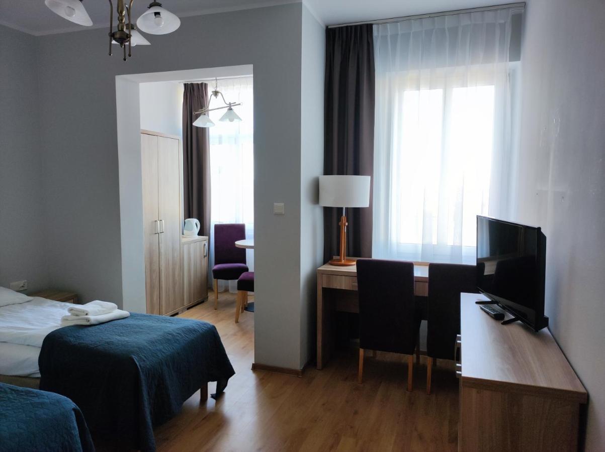 Polonia Bed & Breakfast เมียนซิดดรอแย ภายนอก รูปภาพ