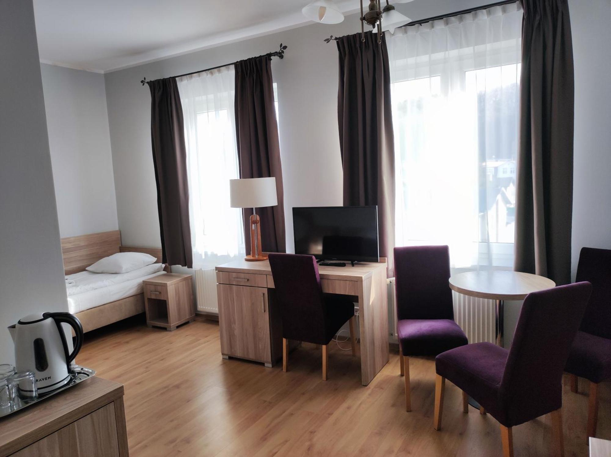 Polonia Bed & Breakfast เมียนซิดดรอแย ภายนอก รูปภาพ