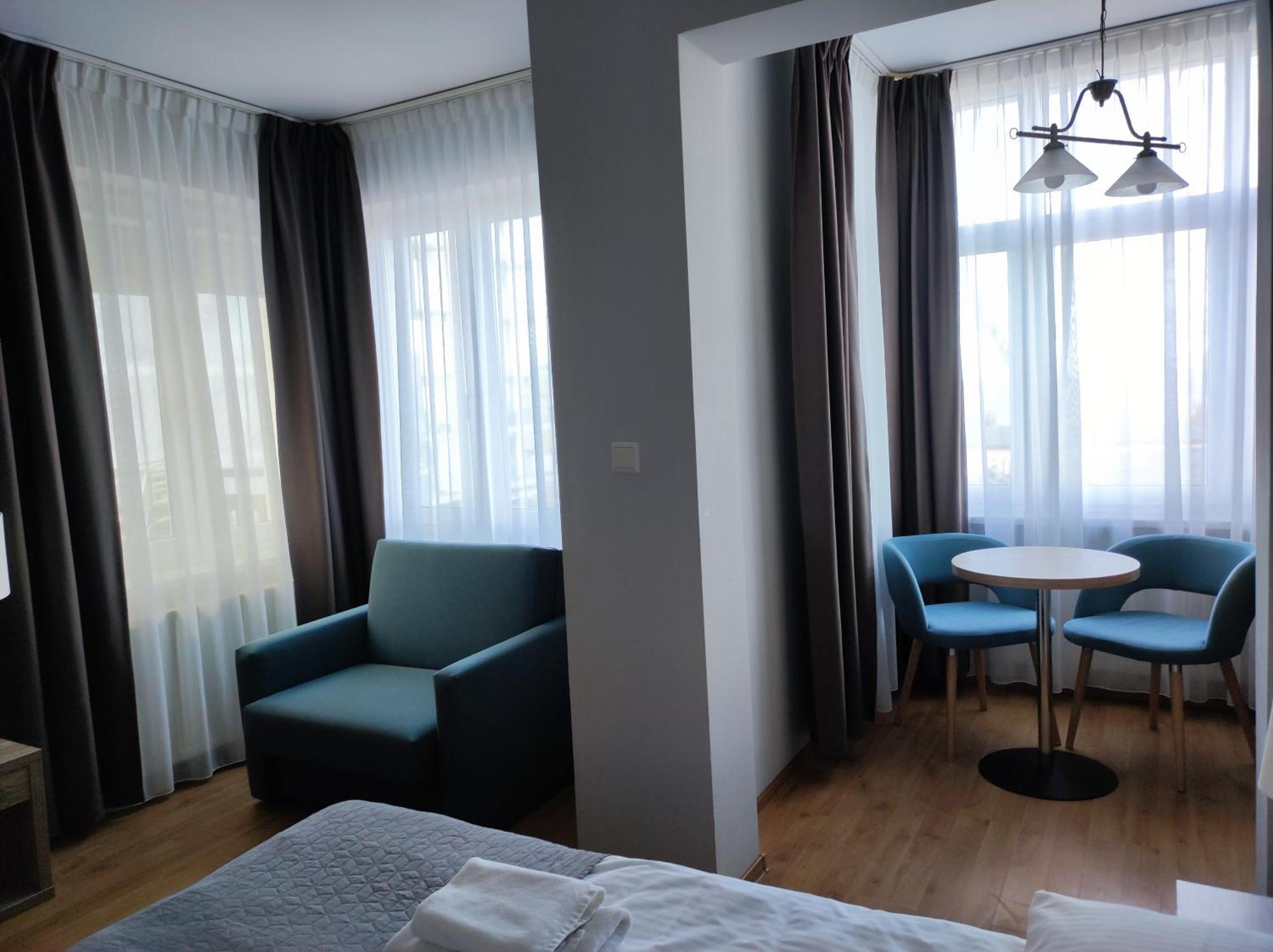 Polonia Bed & Breakfast เมียนซิดดรอแย ภายนอก รูปภาพ