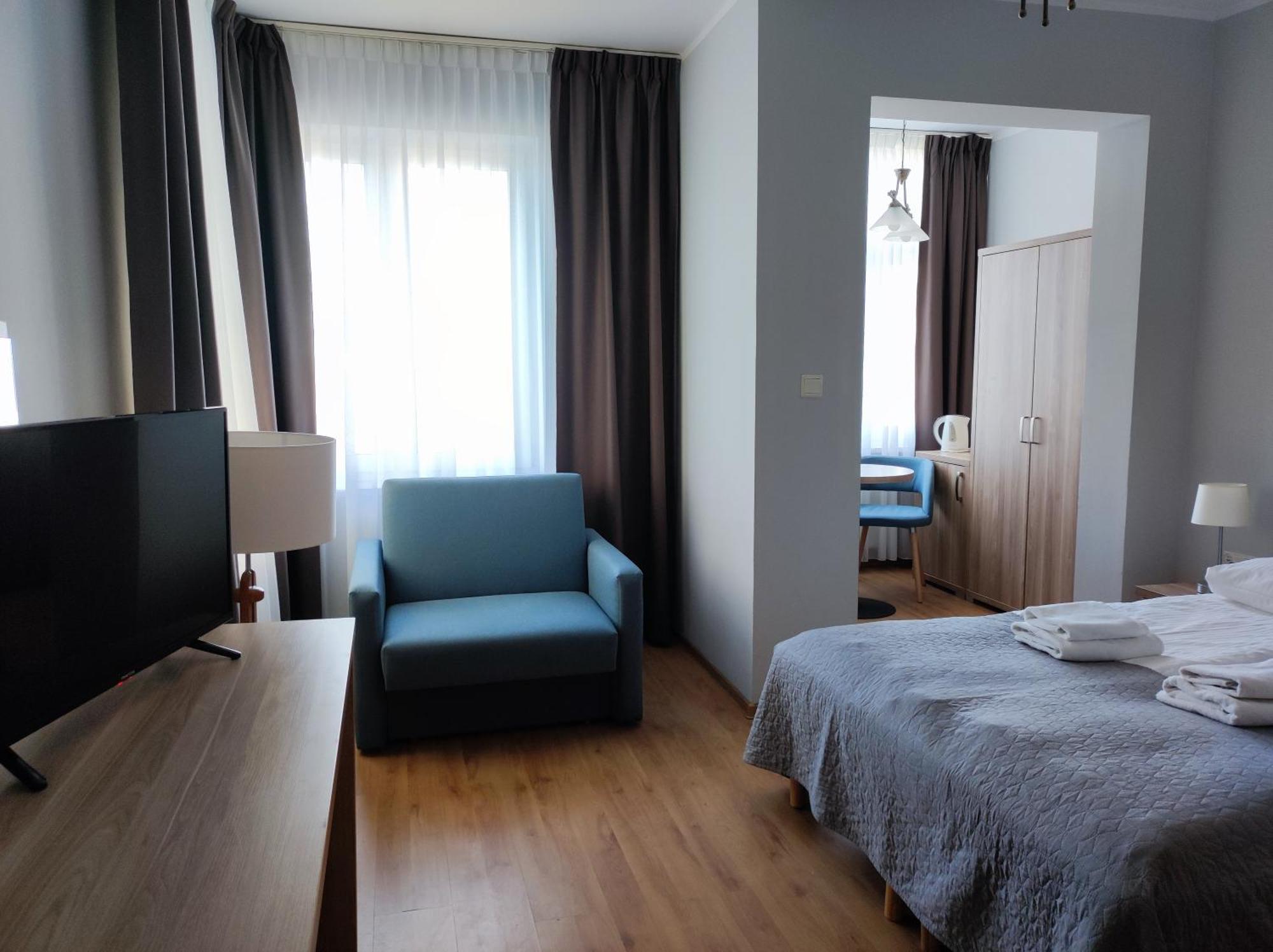 Polonia Bed & Breakfast เมียนซิดดรอแย ภายนอก รูปภาพ
