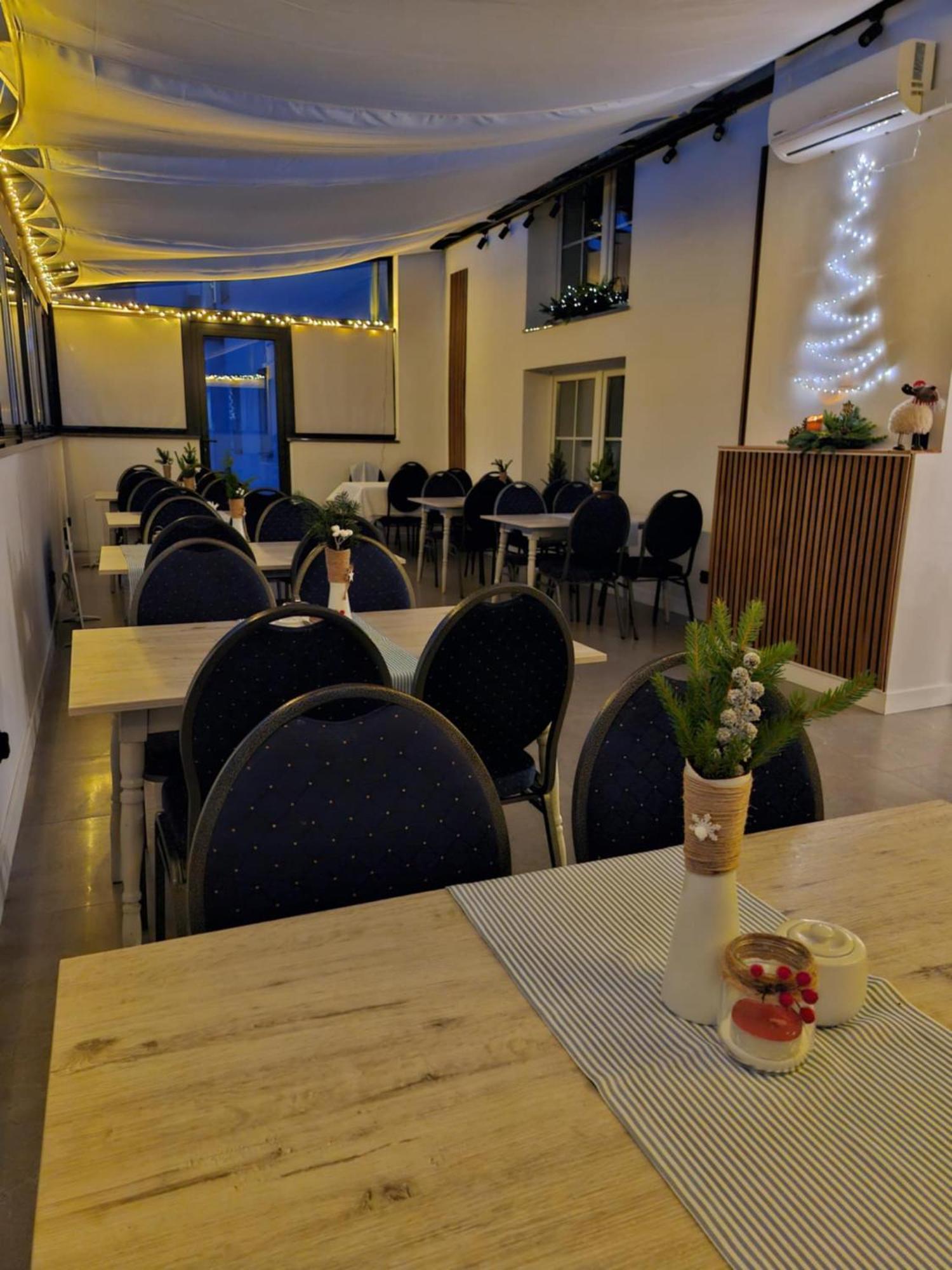 Polonia Bed & Breakfast เมียนซิดดรอแย ภายนอก รูปภาพ